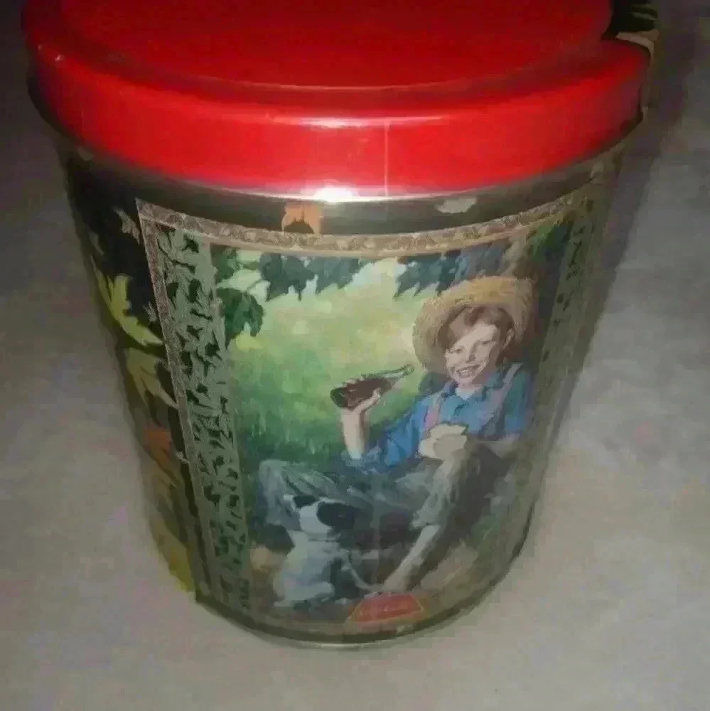 Vintage Coca-Cola 200 PC Special Edition Puzzle In Tin Can, 16